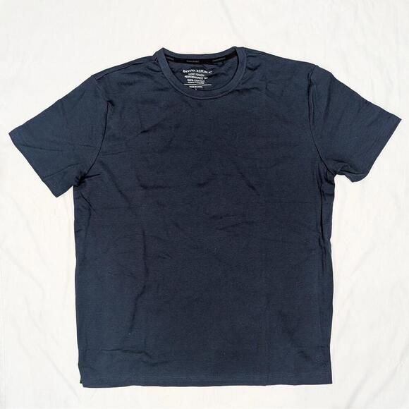 $80 Banana Republic Luxe Touch Performance Tee 2-Pack Navy/Olive Men’s L NWOT - Picture 4 of 9